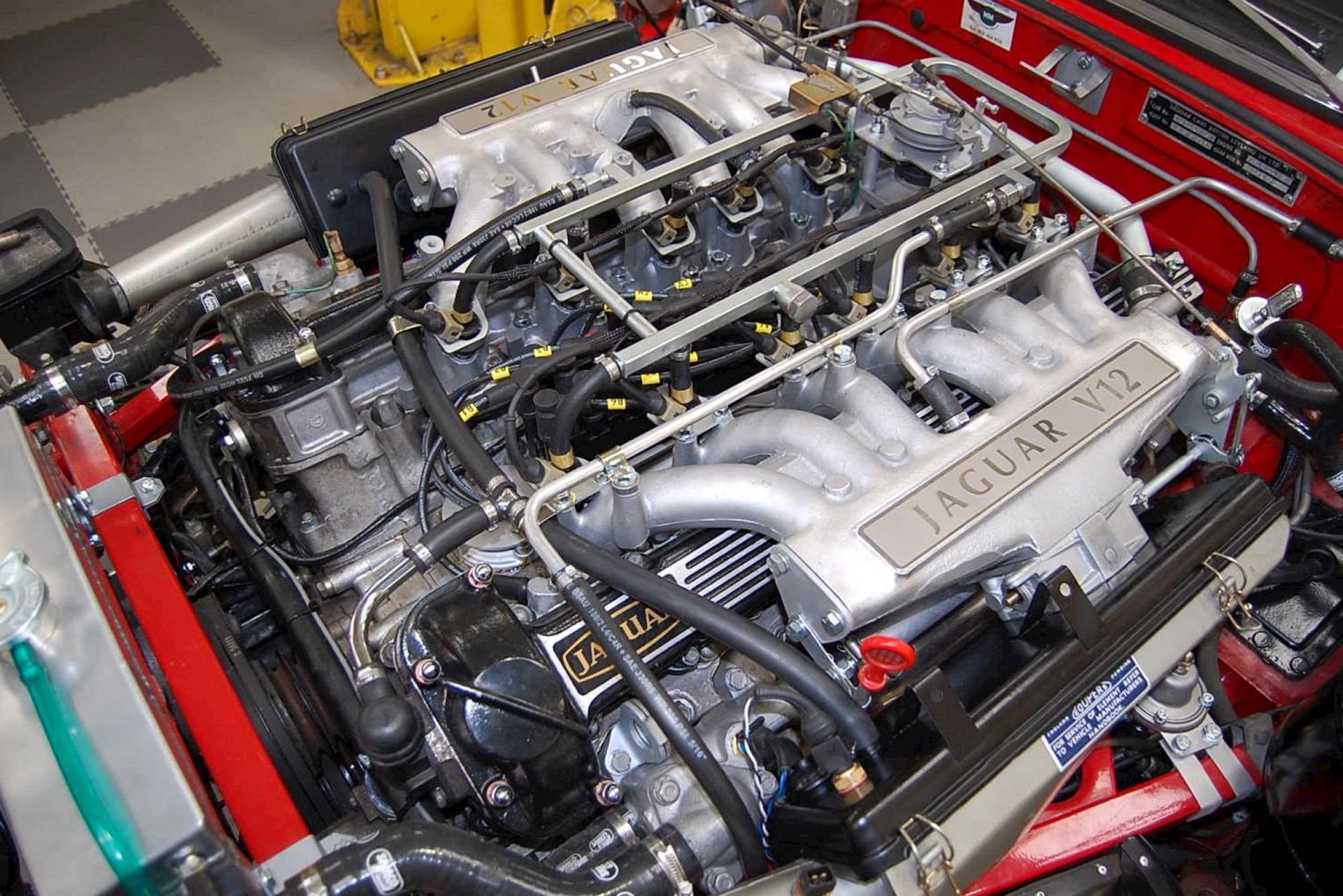 Fuel Injection Upgrades For V12 & 6Cylinder Jaguar ETypes