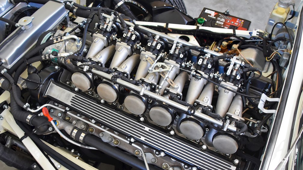 jaguar 12 cylinder engine